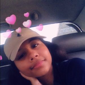 Meet your Posher, Celeste